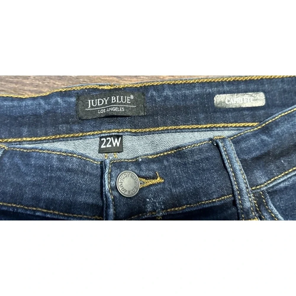 Judy Blue Capri Fit Jeans Women's Size 22W Dark Wash - Picture 7 of 9